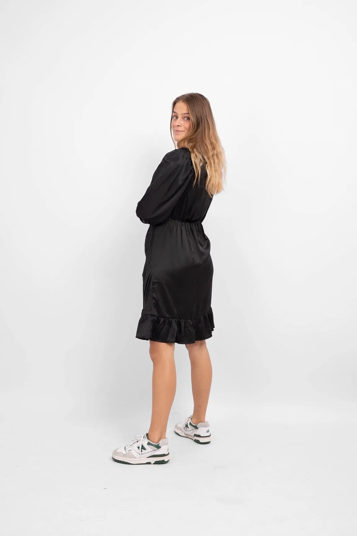 Essi 3/4 Short Dress - Black